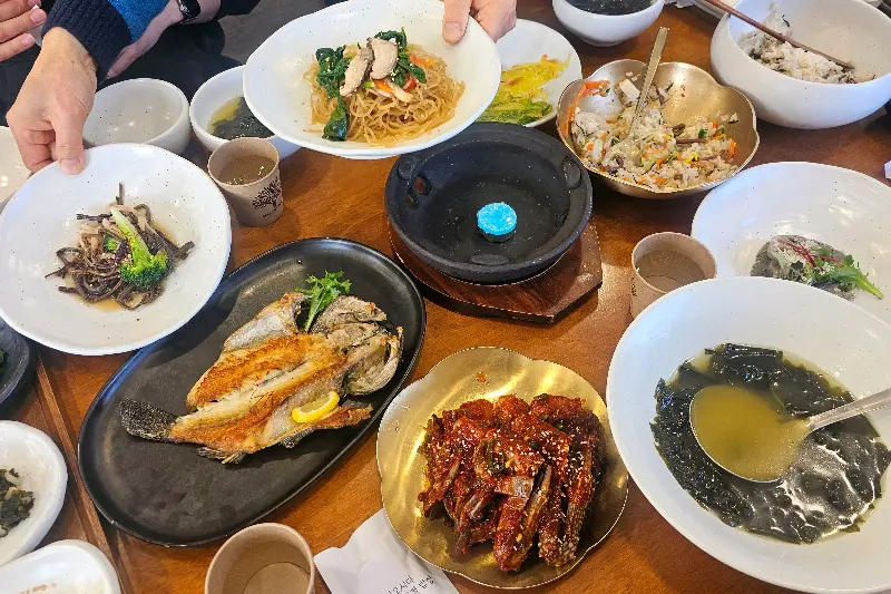 몽돌집 한상차림