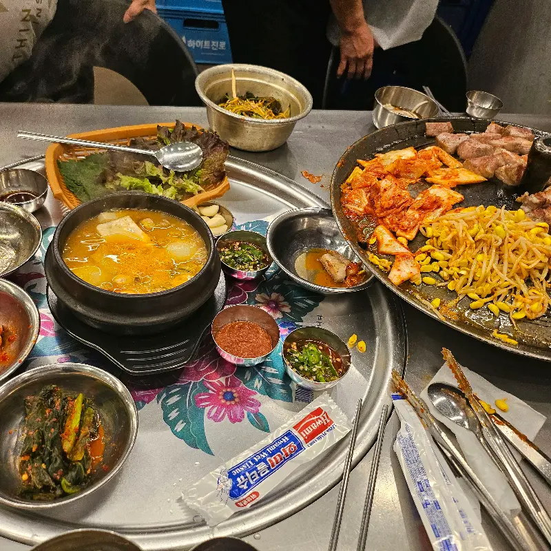 푸짐한 한 상 차림