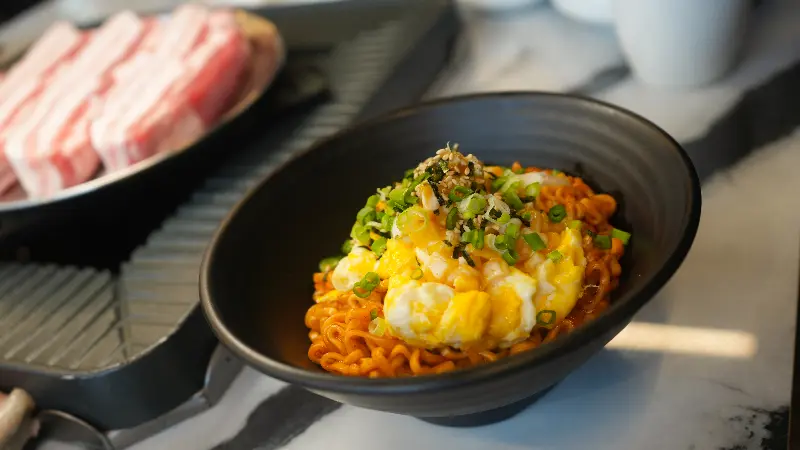 돈바당의 불닭볶음면