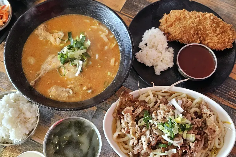 파파스테이크 음식 전체샷