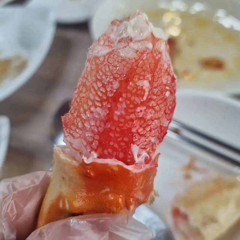 탱글탱글한 대게 다리 살