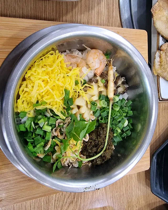 전복 솥밥 근접샷