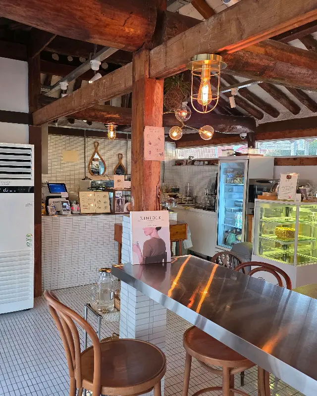 고데레 내부 인테리어