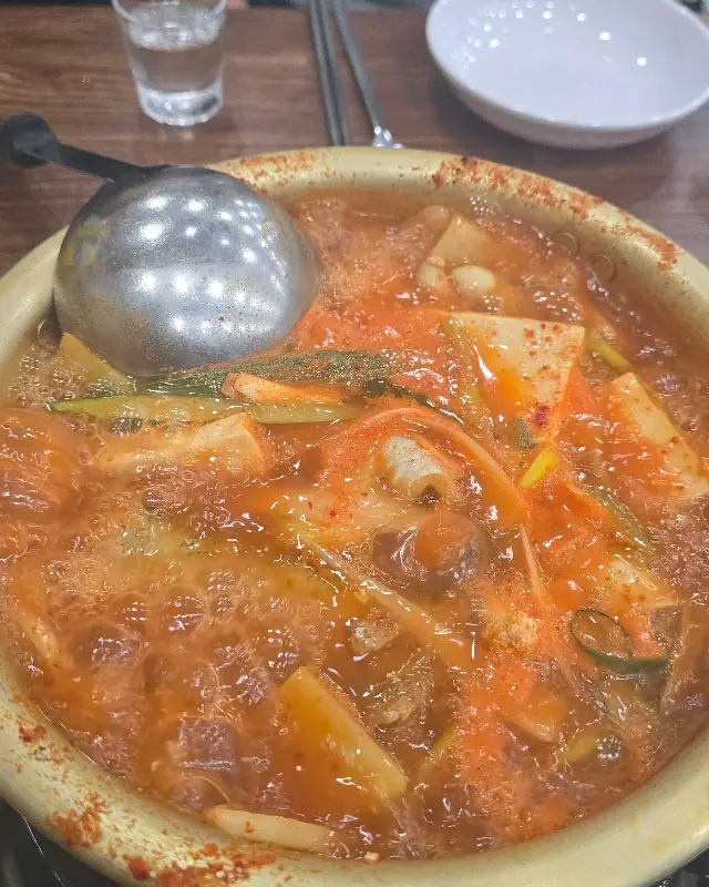 환상적인 비주얼의 오징어보쌈 한 상 차림