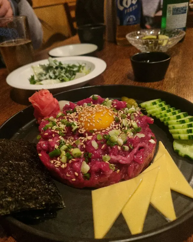 육회의 신선함이 느껴지는 사진