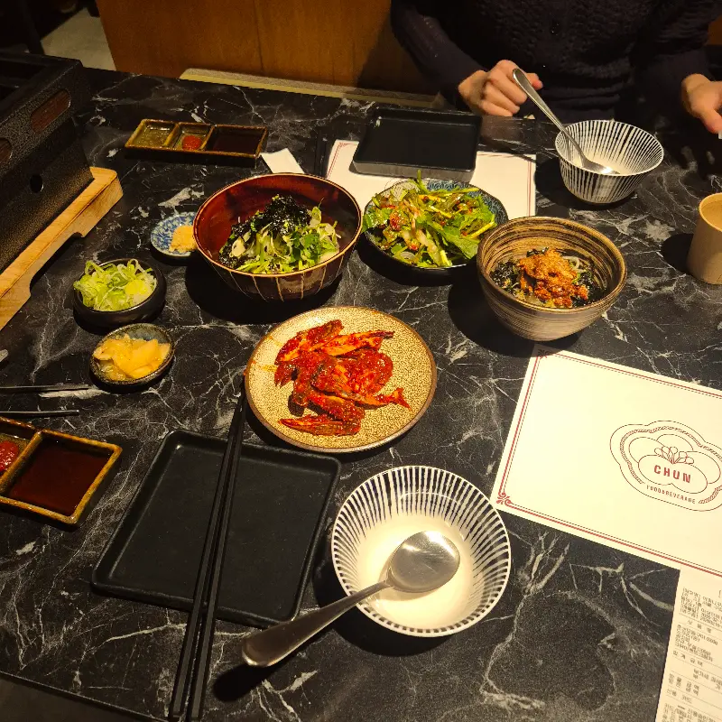 춘센의 푸짐한 한 상 차림