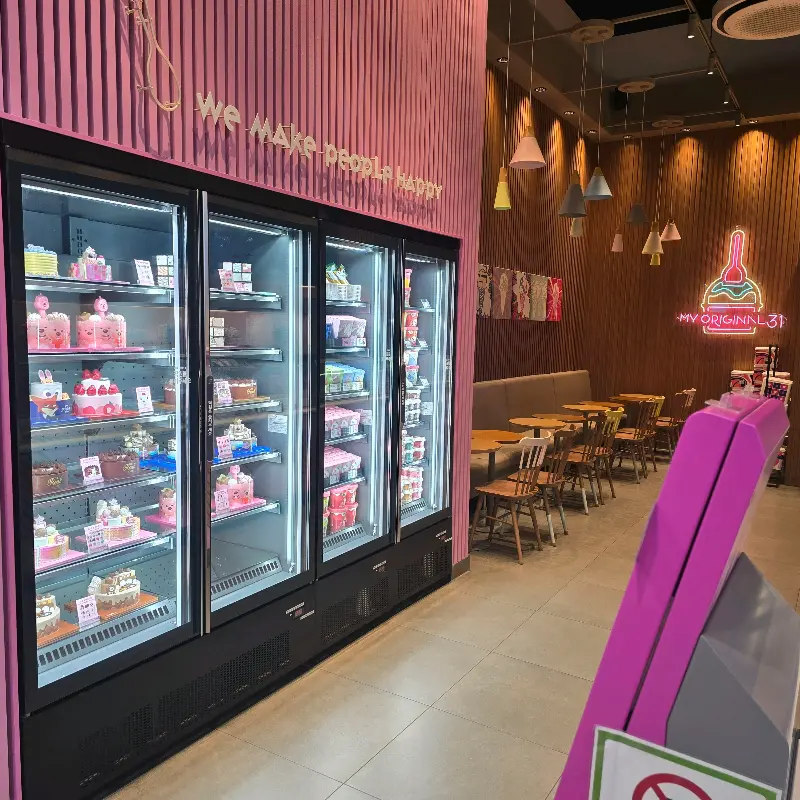 베스킨라빈스 내부 전경