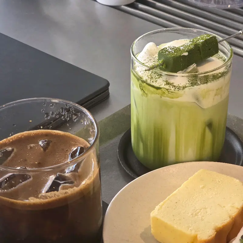 테린느와 말차라떼