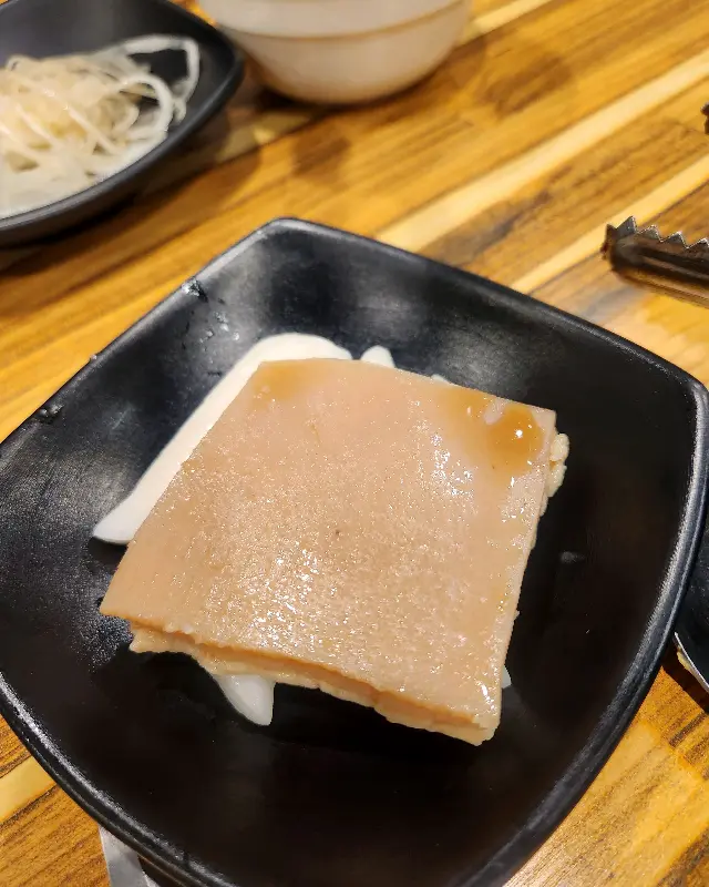 탱글탱글 돼지 껍데기