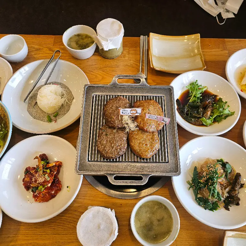 푸짐한 한 상 차림