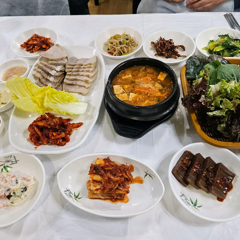 푸짐한 한 상 차림