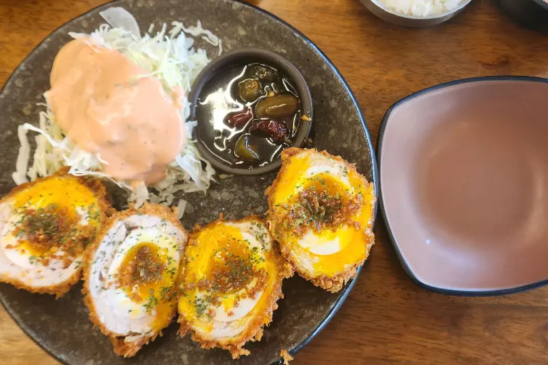 에그 돈까스 단면