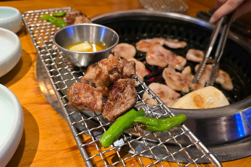 온담 군산점 테이블 세팅