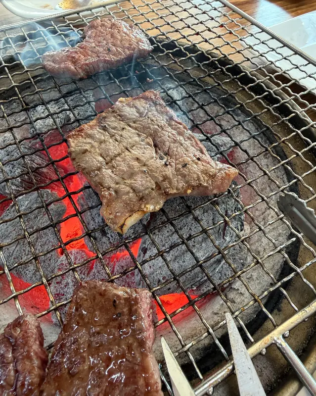 육즙 가득한 한우