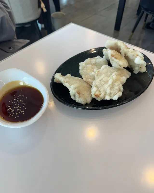 깔끔하게 튀겨진 꿔바로우