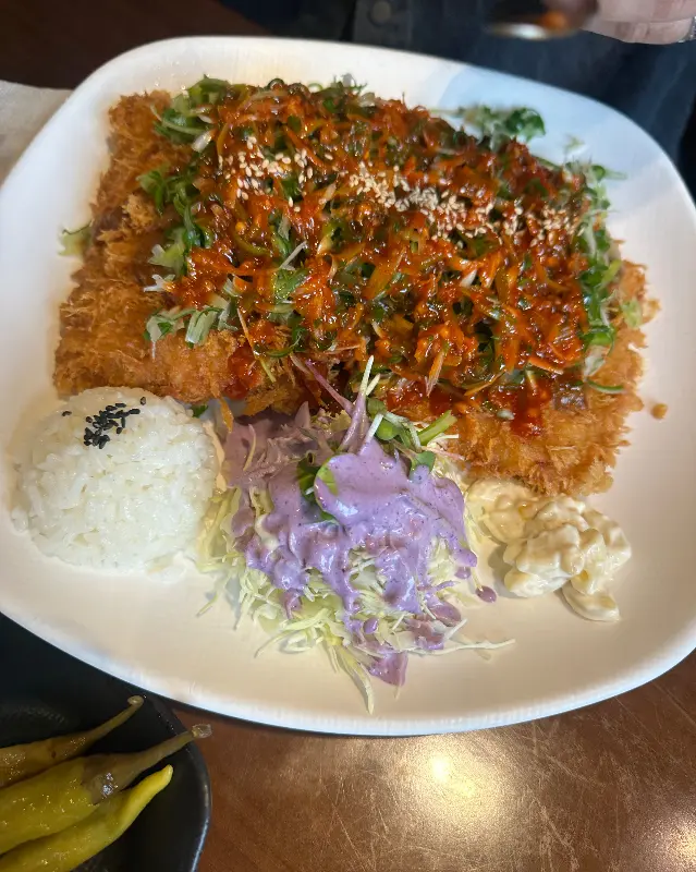 파치즈 돈까스의 아름다운 자태