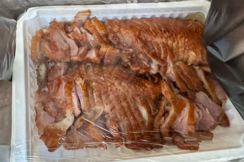 포장된 훈제 오리