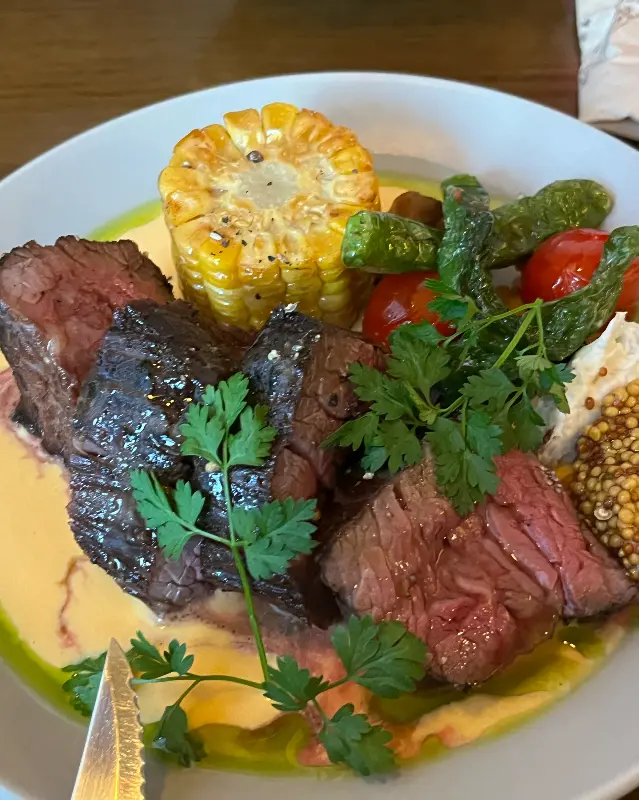 비프 부르기뇽, 입에서 녹는다는 게 뭔지 제대로 보여준다