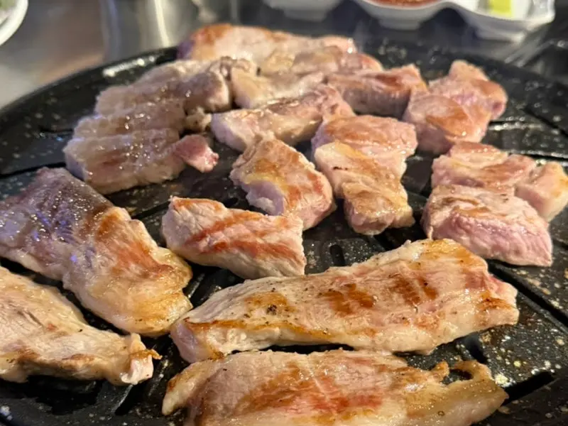 구워지는 돼지고기