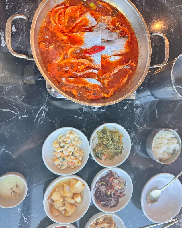 매콤달콤한 양념이 듬뿍 밴 갈치조림