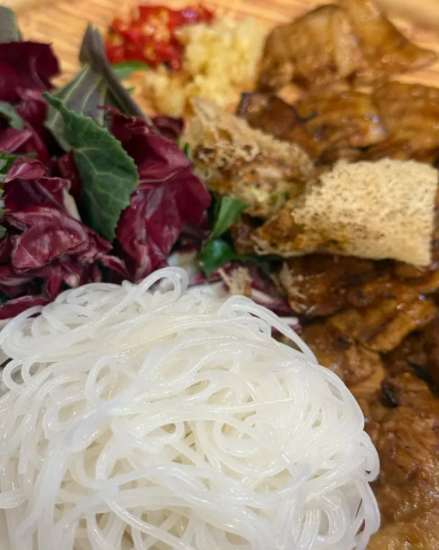 고기가 듬뿍 들어간 쌀국수