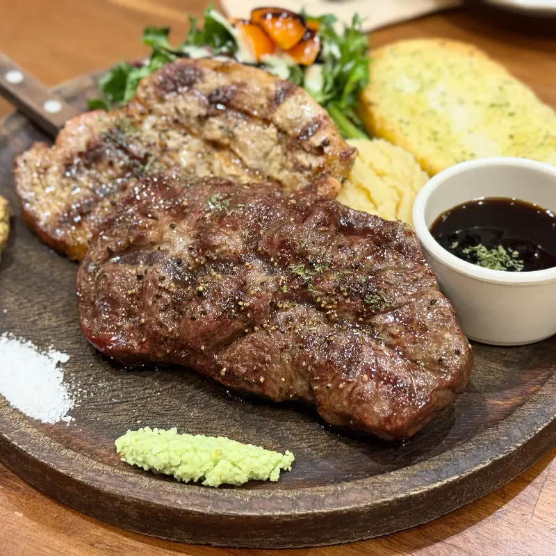 용봉산호랭이 내부 인테리어