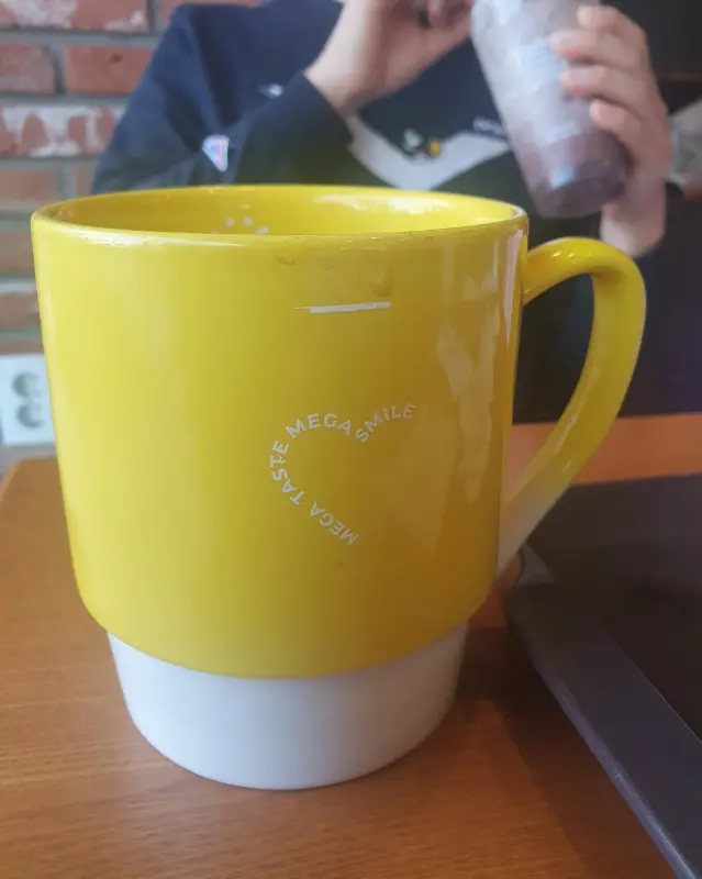 메가 스마일 머그컵