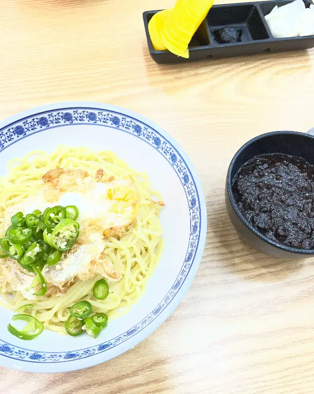 유니 짜장의 모습