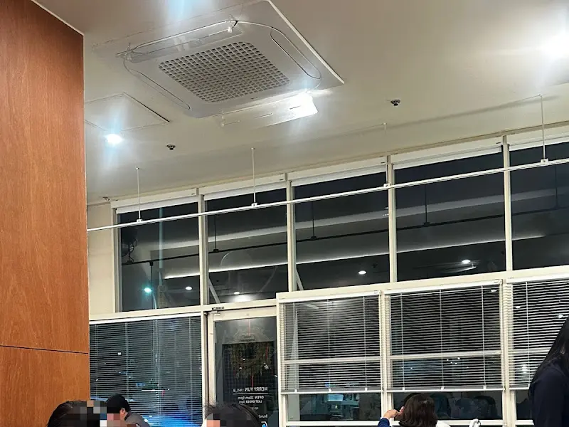 메리윤 매장 내부