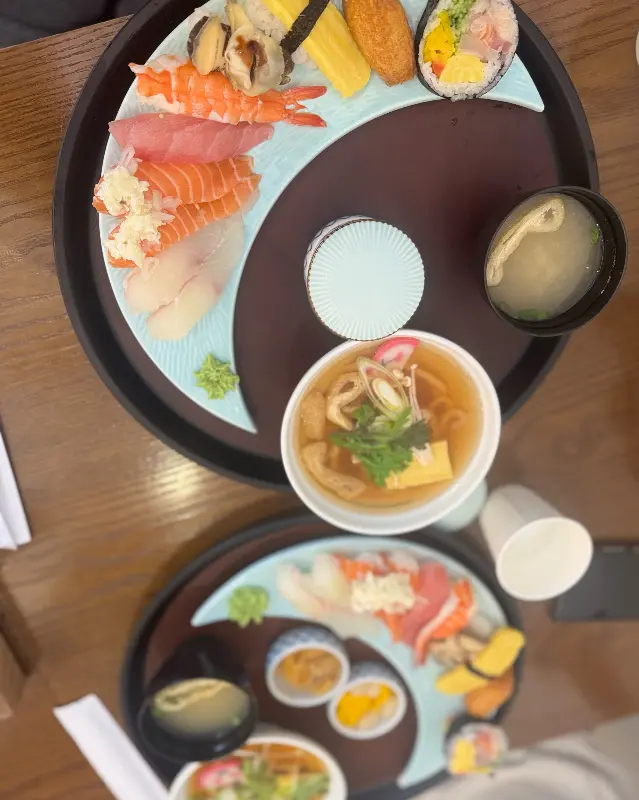 다채로운 초밥의 향연