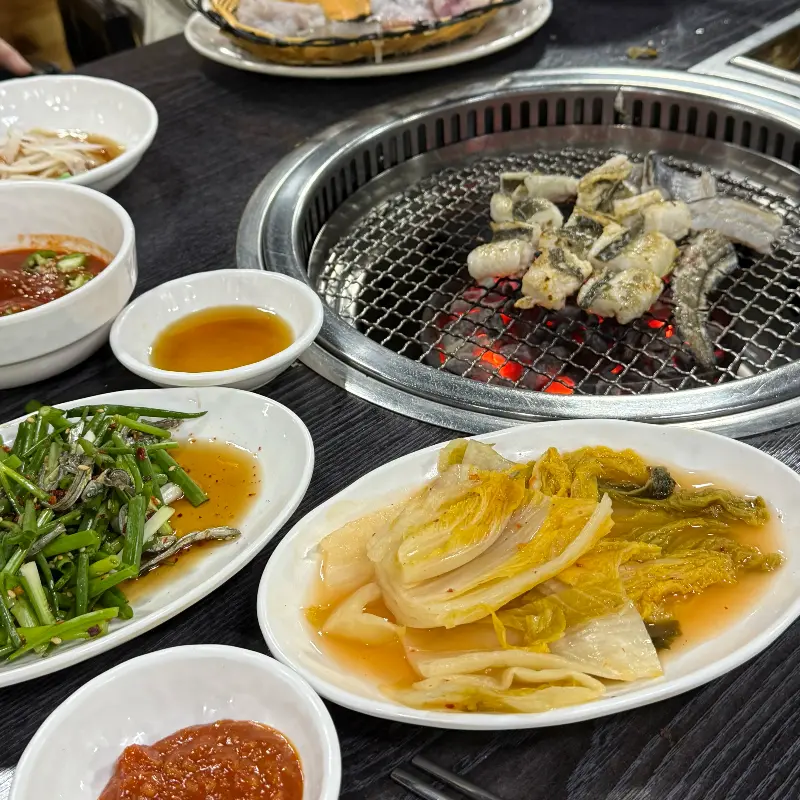 장어 한 상 차림