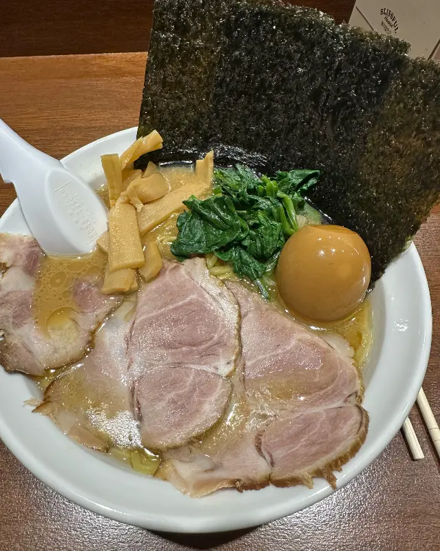 차슈와 반숙 계란