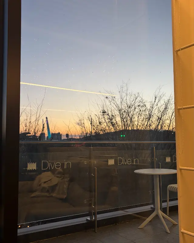 다이브인커피 내부