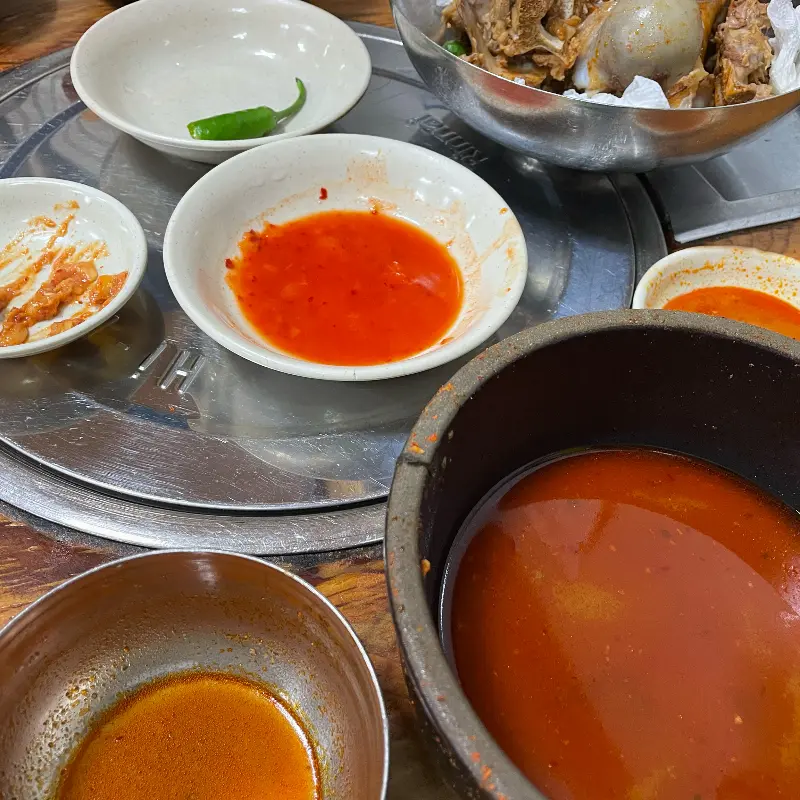 뼈해장국 상차림