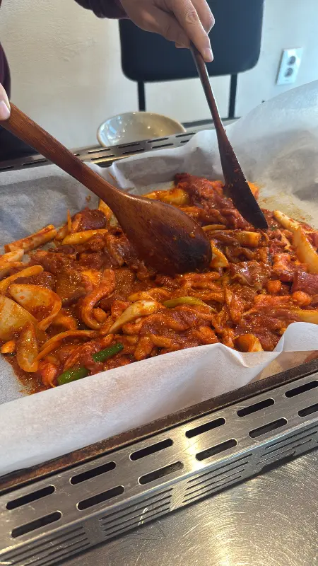 맛있는 오리 주물럭 한 상