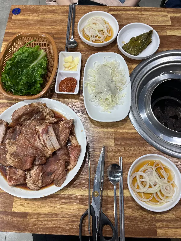 숯불갈비 한 상 차림