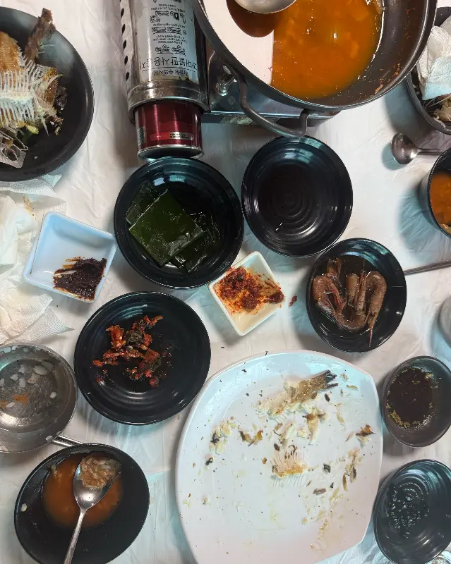 깨끗하게 비워진 밥상