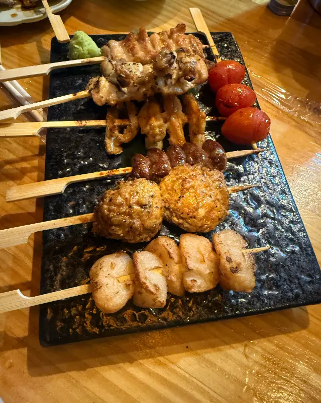 정갈하게 담겨 나온 꼬치 5종 세트