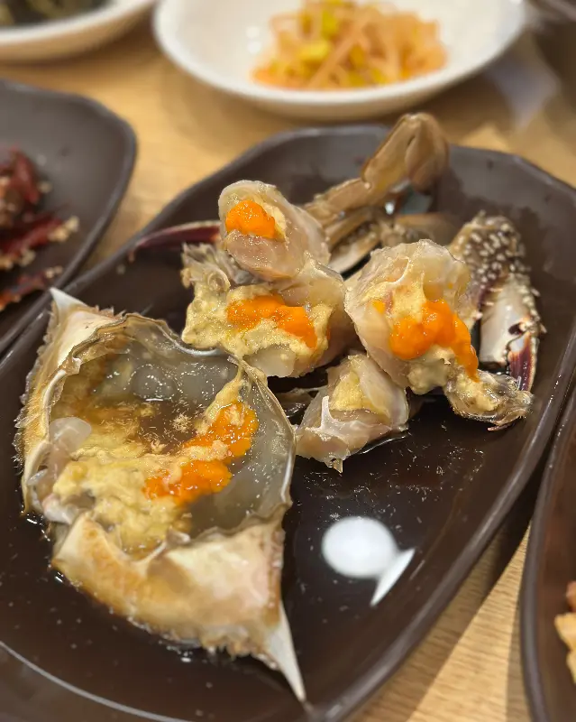 알이 꽉 찬 간장게장의 모습