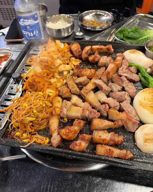 옹포상회 흑돼지 오겹살 구이