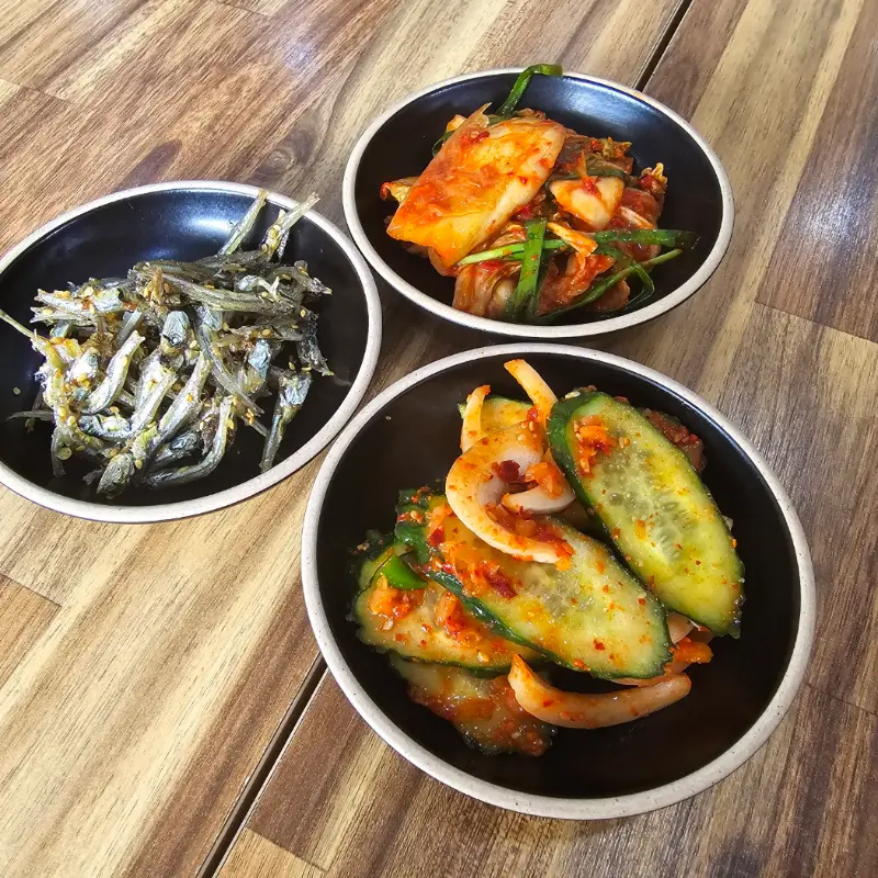 장터식당 밑반찬