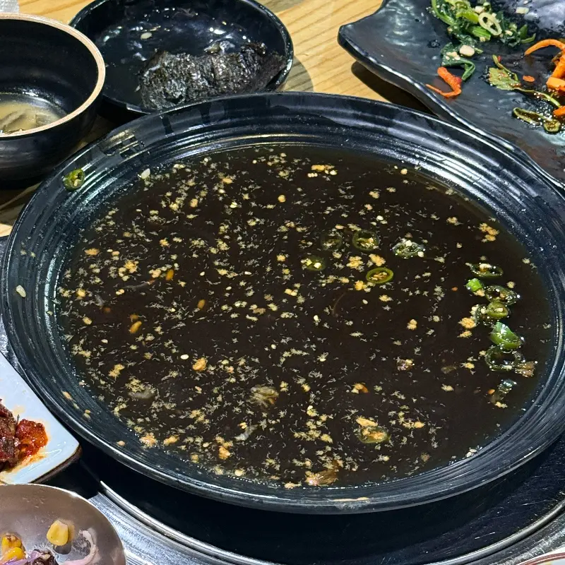 간장게장을 먹고 남은 간장 국물