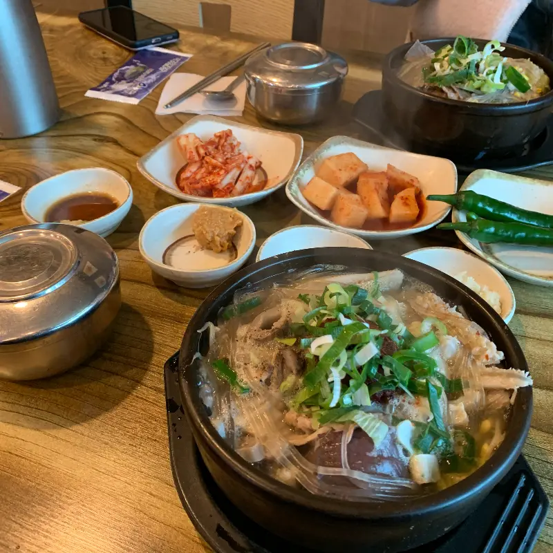 해장국 한 상 차림