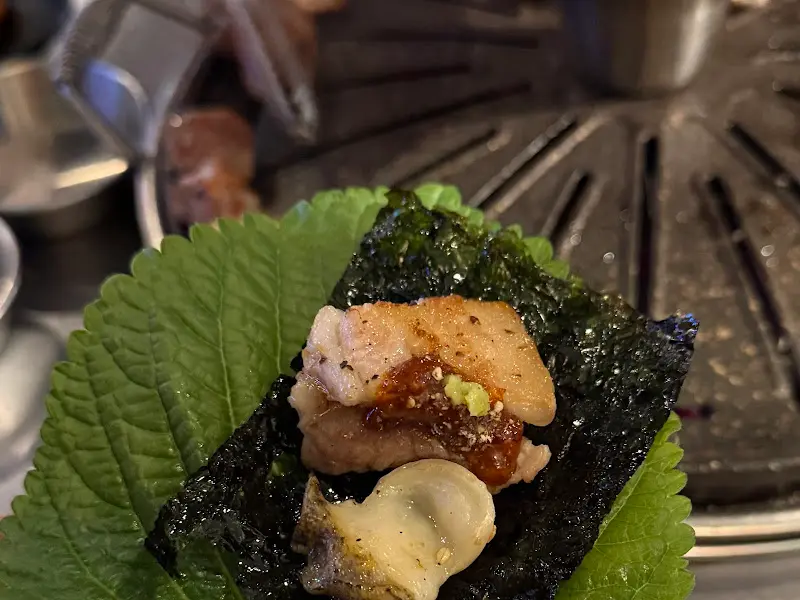 돼지고기 전복 삼합