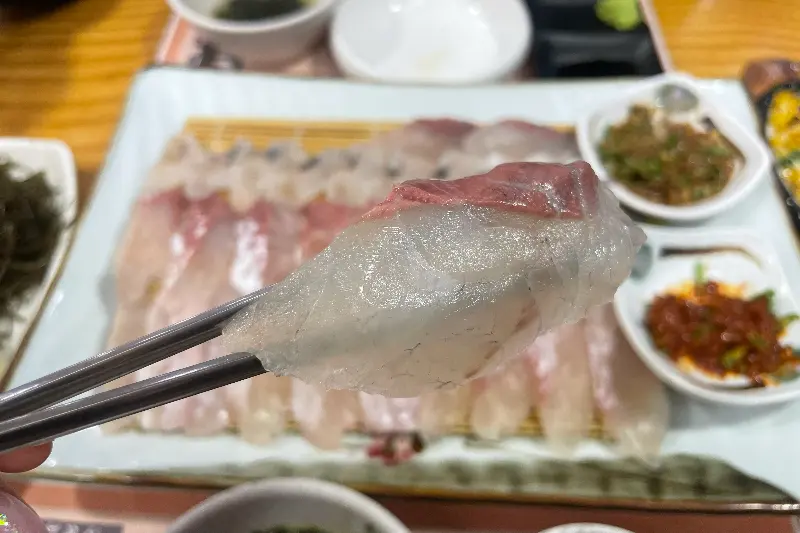 신선한 회 한 점