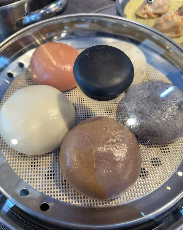 알록달록 예쁜 색깔의 쌀찐빵