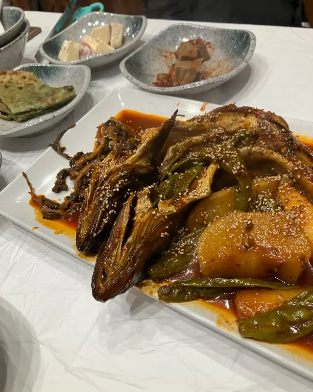 코다리조림과 함께 즐기는 풍성한 밑반찬