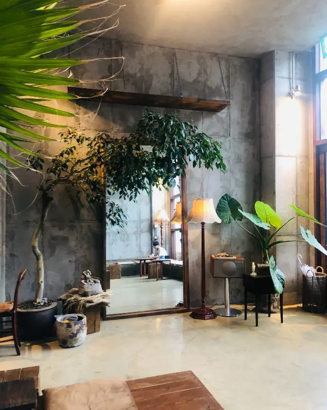 카페 내부 인테리어