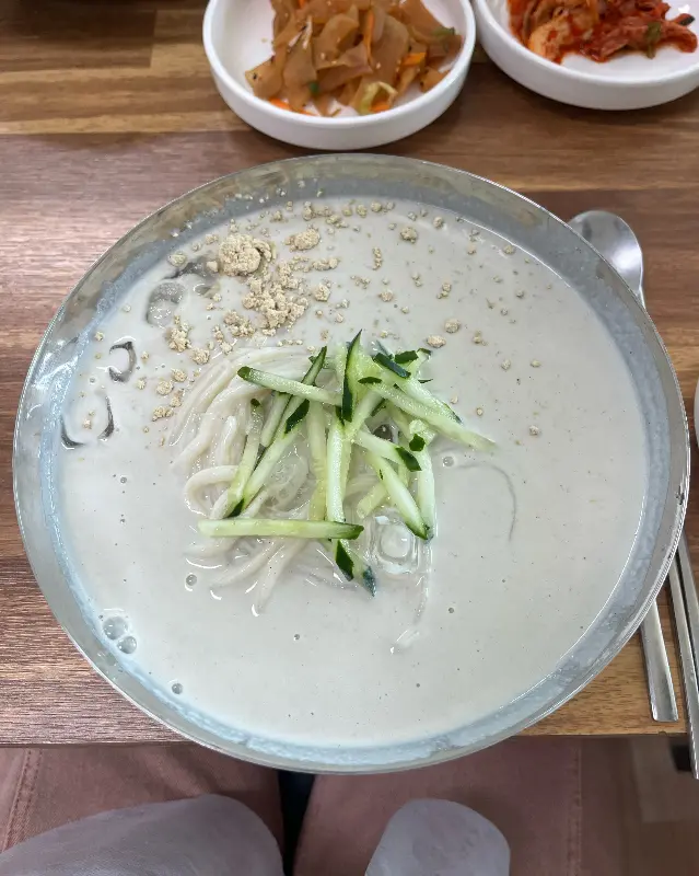 시원한 콩국수의 비주얼