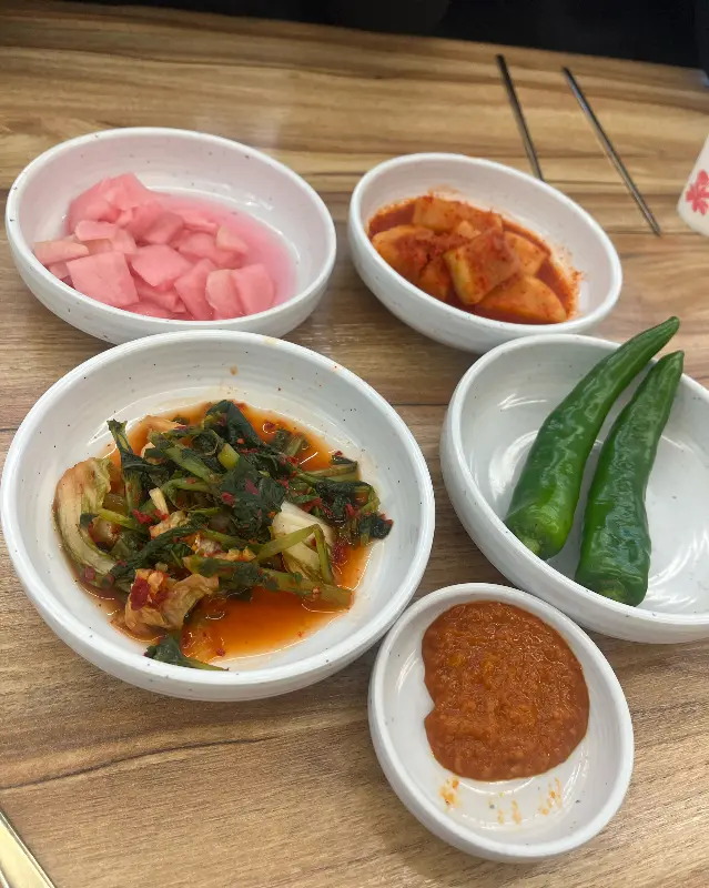 삼계탕과 함께 제공되는 밑반찬